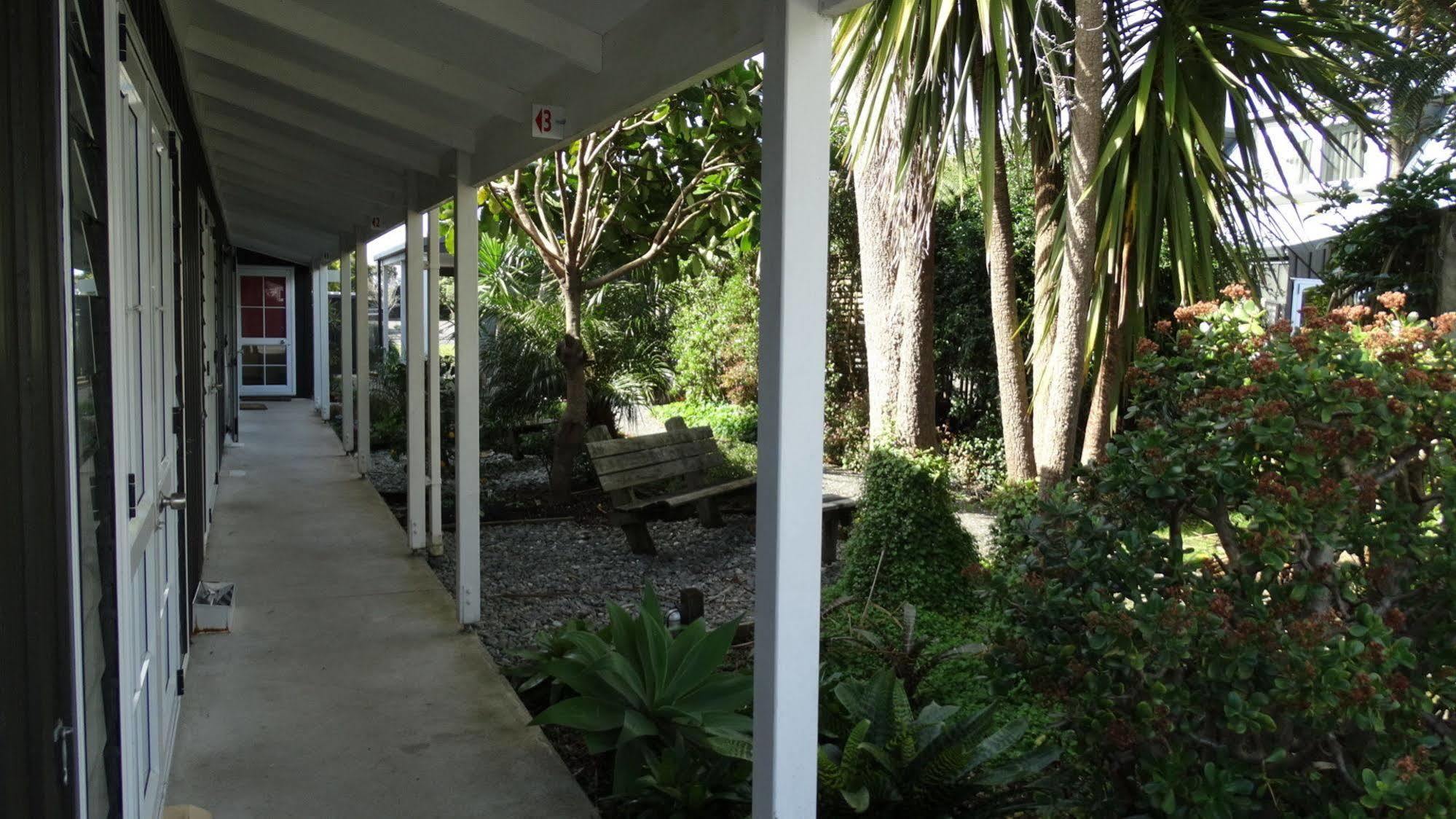 Southpacific Motel Whangamata Exterior foto